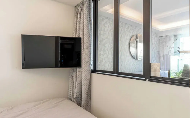2 Room Apartment in Heart of Cannes+20m2 Terrace - Apartment in Cannes - Photo 2
