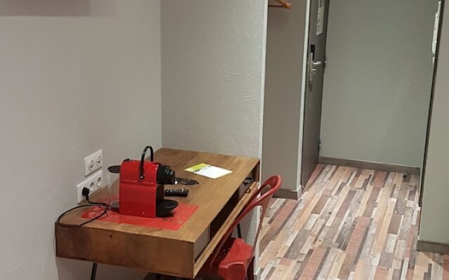 Logis Hotel Yseria - Historical Center