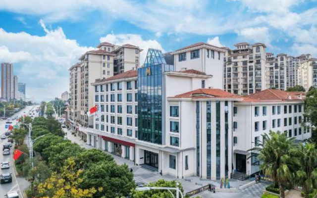 Peninsula Hotel - Anning