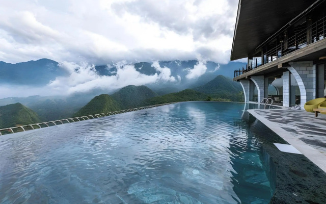 Sapa CatCat Hills Resort
