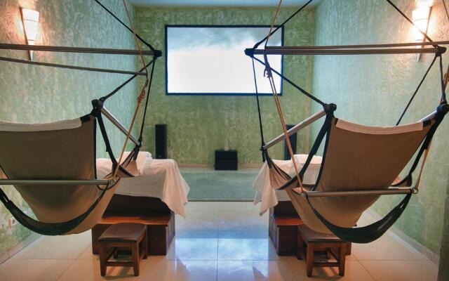 Tsunami Spa Hotel