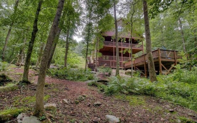 Toccoa Playground by Escape to Blue Ridge