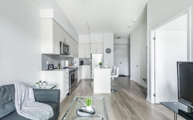 Bright and Spacious 1BR Condo w Large Balcony