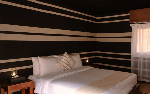 Pura Eco Retreat Jebel Hafit Desert Park
