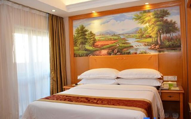 Vienna Hotel Shenzhen Dalang Clothing Base Branch