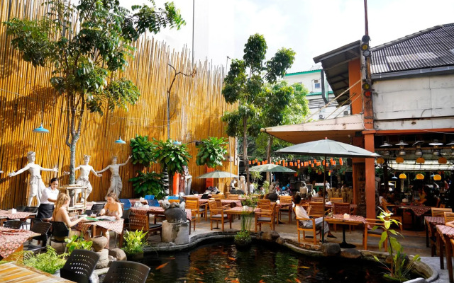 Villa Cha Cha Banglumphu