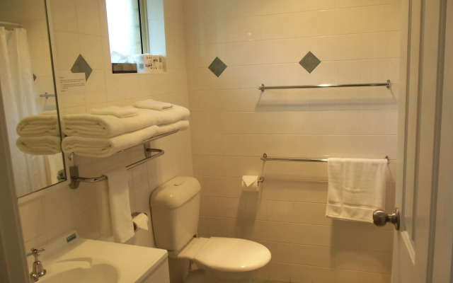 Emu Point Motel
