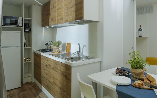 Hu Park Albatros Village