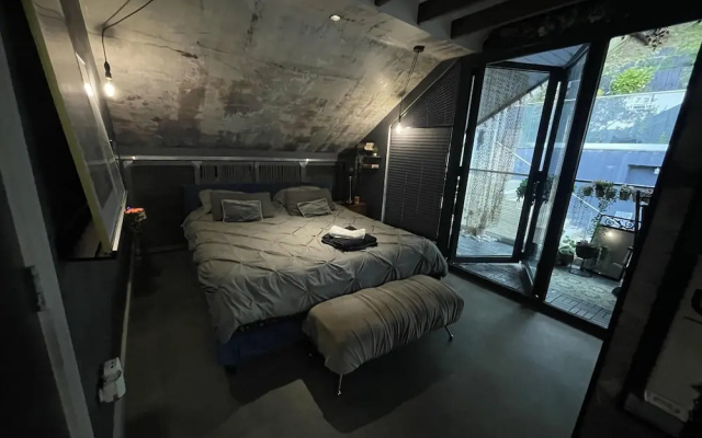 Artsy Retreat - Sleeps 8, Free Parking & Balcony — фото 3