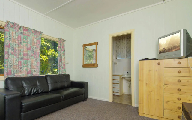 Rainbow Pines Tourist Caravan Park