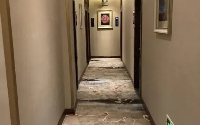 Yunshang Holiday Hotel