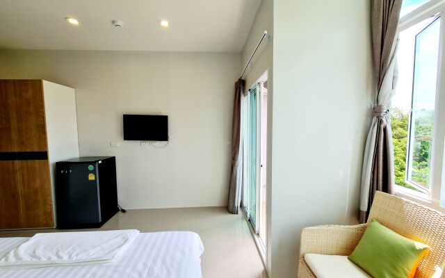 Studio309@phuket by Zuzu