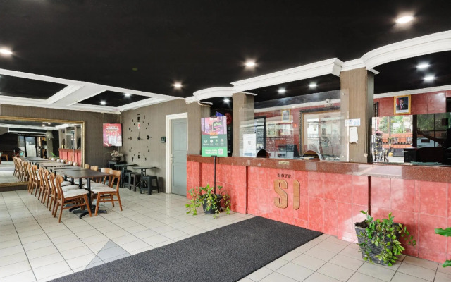 RedDoorz Plus near RSCM Jakarta