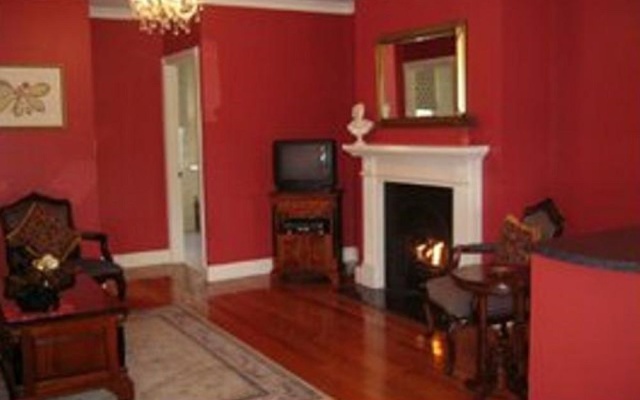 Aldermere Estate – Lobby – Strahan