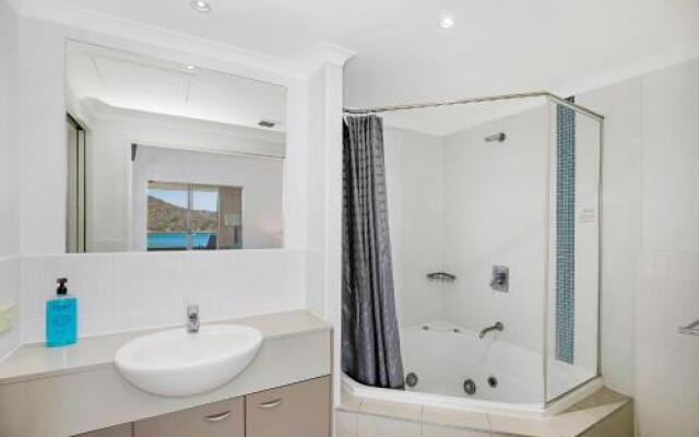 Hinterland Luxury Apartment Ettalong Beach Resort