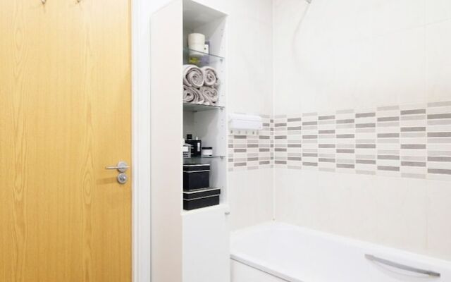 A Charming and Luxurious 2BR Flat on Walthamstow