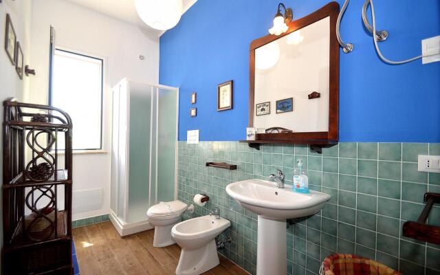 Sc025 Villa Calamazzo 5 Posti a Pochi Metri dal m