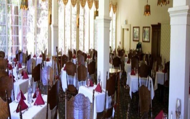 Wawona Hotel