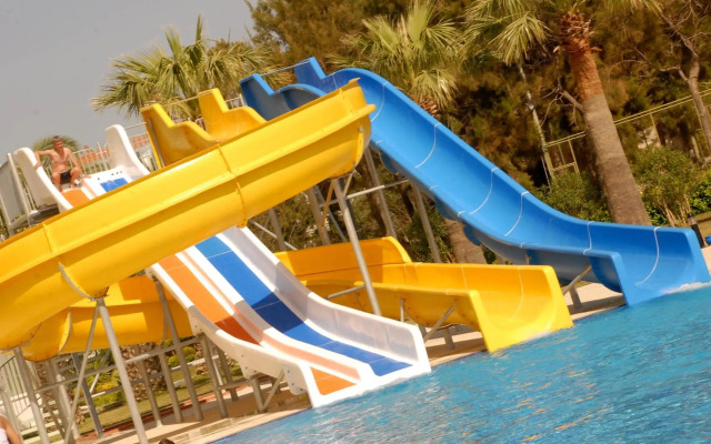 Le Bleu Hotel & Resort