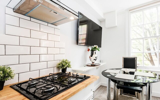 Deluxe Apartment