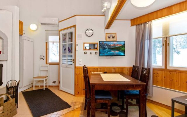 Hallantytär a1 paritalo