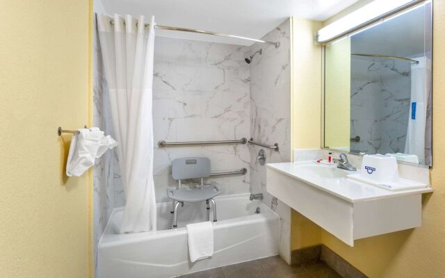 Red Roof Inn Hampton