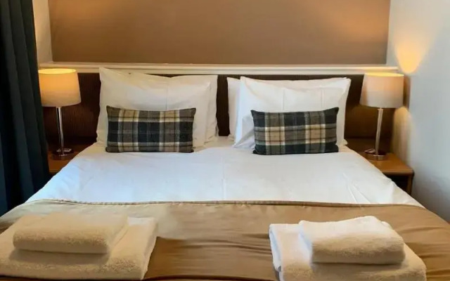 The Waverley Hotel