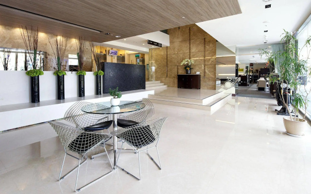 52 Hotel