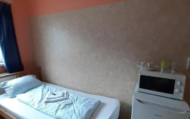 2-Rent Group Hostel Rooms&Apartments TUB19A