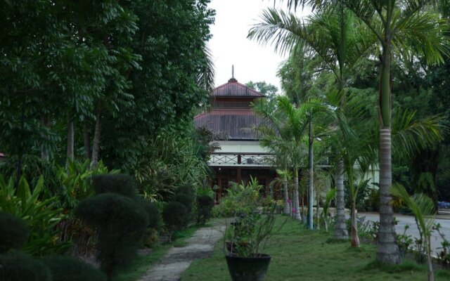 Pathein Hotel