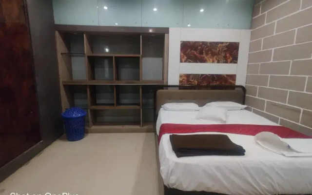 Royal Mughal by OYO Rooms