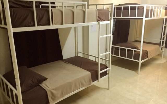 Red Boutique Hostel