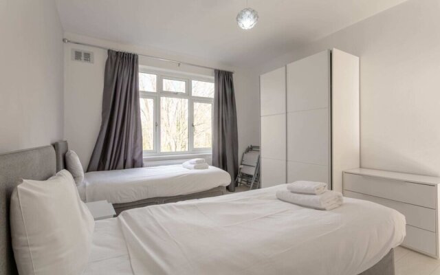 Modern 2 Bedroom Apartment in Morden