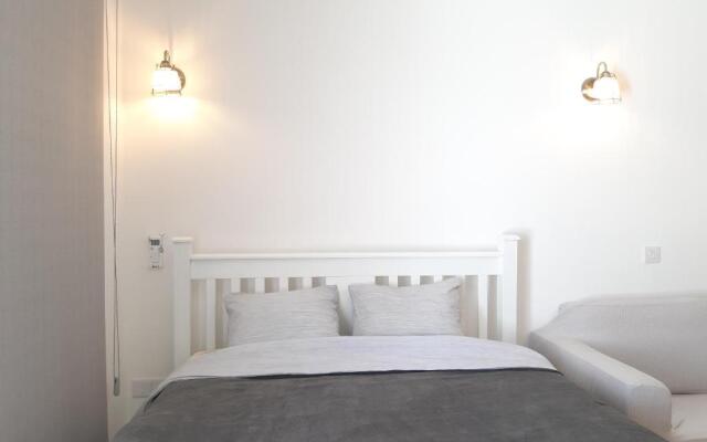 Sun sea B102 apartment by the beach
