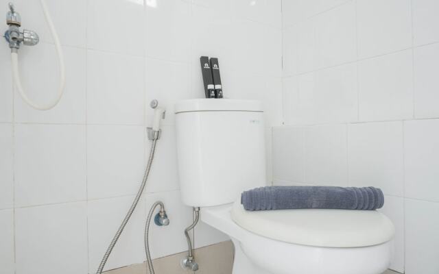 Comfort Studio Room At Bassura City Apartment