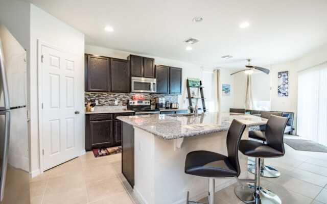 4 Bedroom 3 Bathroom Villa