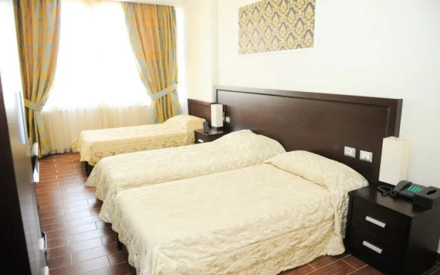 Hotel Leonardo