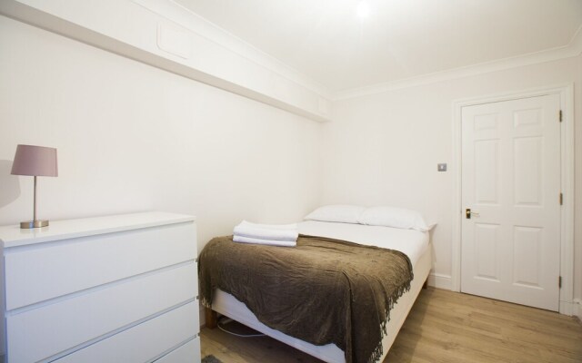 Three Bedroom Limehouse