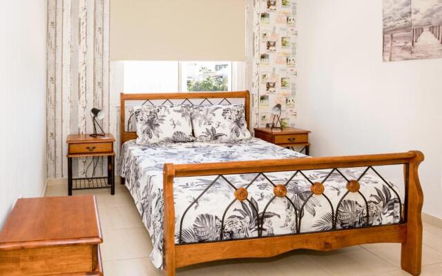 SOFIA APARTMENT 700m away from the beach