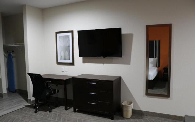 Scottish Inn & Suites - IAH Airport