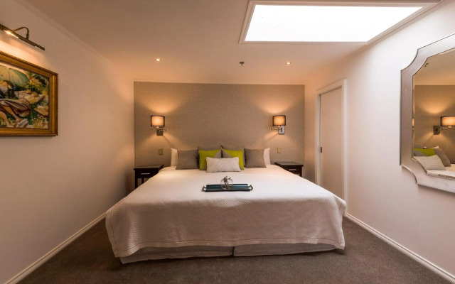 Fino Hotel and Suites