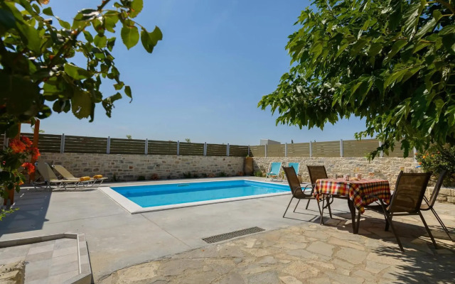 Orelia Cretan Villas & Deluxe Apartments