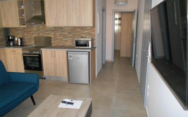 Haris Apartments