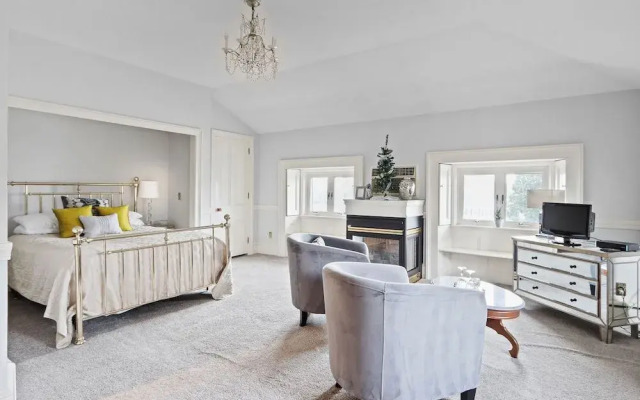 The Hamilton Hoppin House