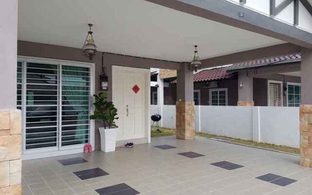 Sitiawan Homestay