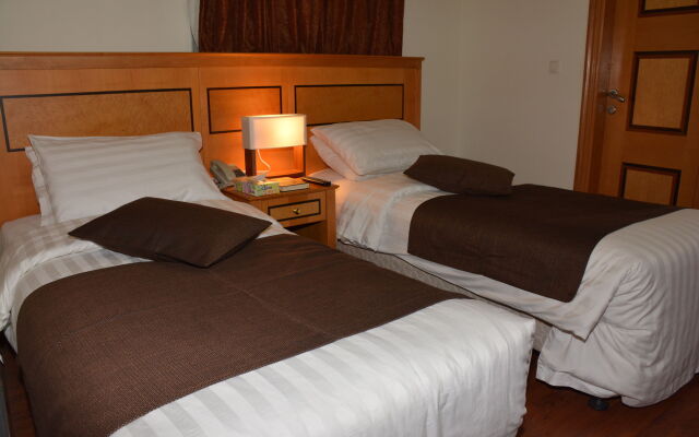 Nour Al Thuria Hotel