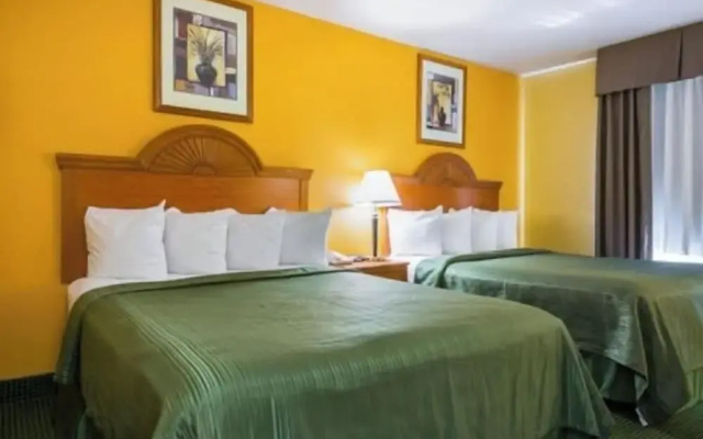 Franklin Inn & Suites
