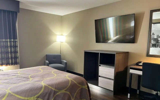 Super 8 - Harrison OH