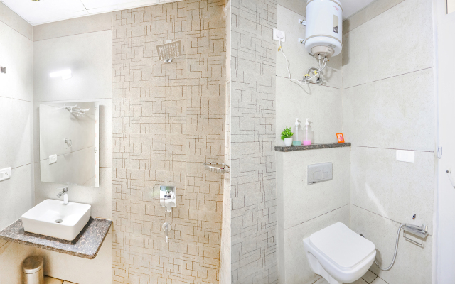FabHotel Indirapuram by SBG Near Sec 62 Noida