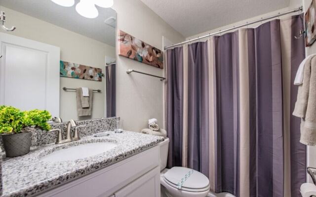 6-Bedroom Villa in Four Corners 1409RF